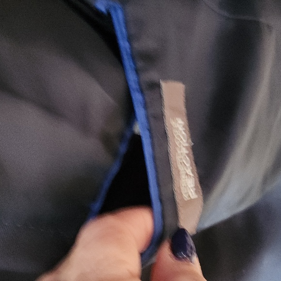 Kenneth Cole 33x32 two piece mens suit - Picture 5 of 11